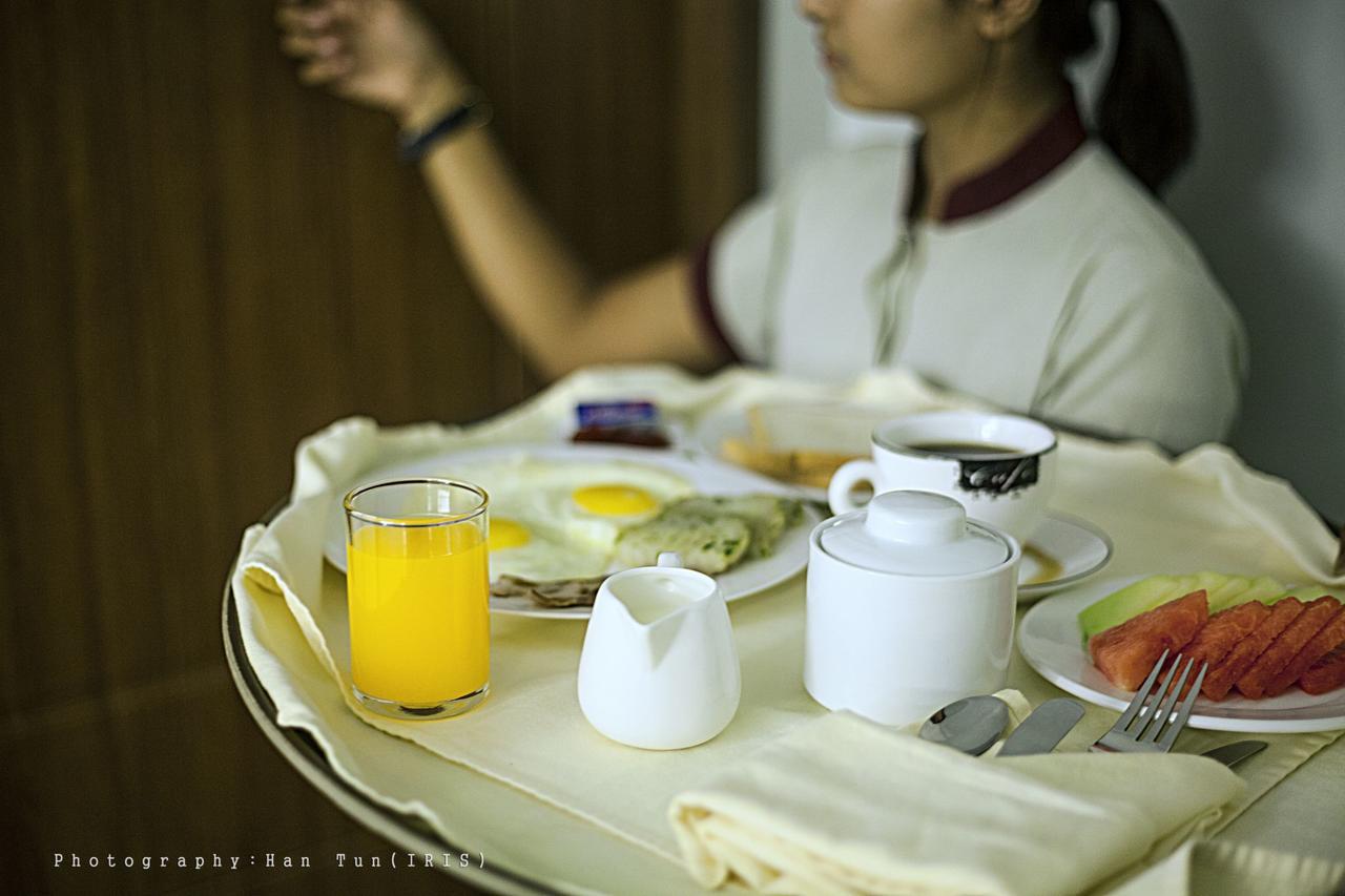 Ngwe Moe Hotel Mawlamyine Kültér fotó
