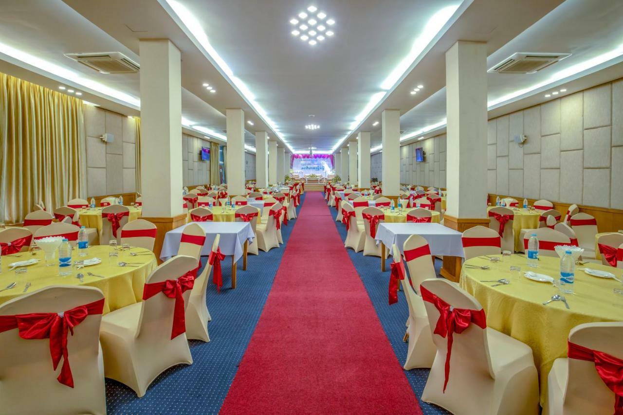 Ngwe Moe Hotel Mawlamyine Kültér fotó