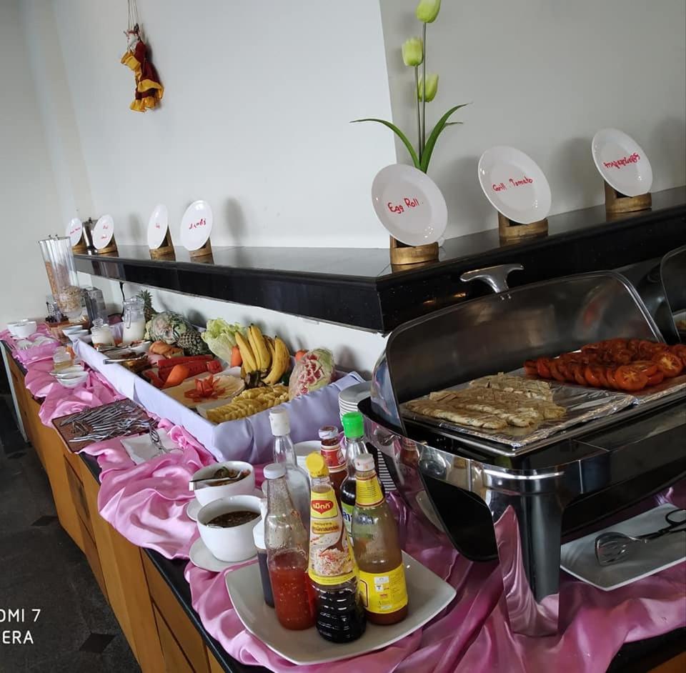 Ngwe Moe Hotel Mawlamyine Kültér fotó